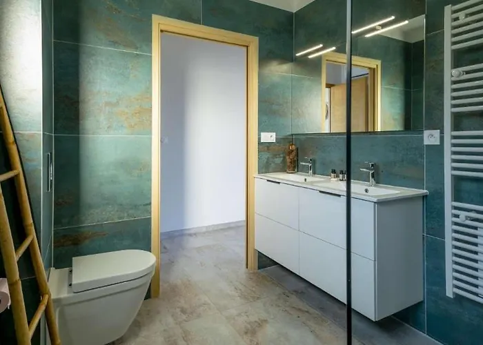 Vila Family Villa, Beautiful Open Sea View & Scrubland