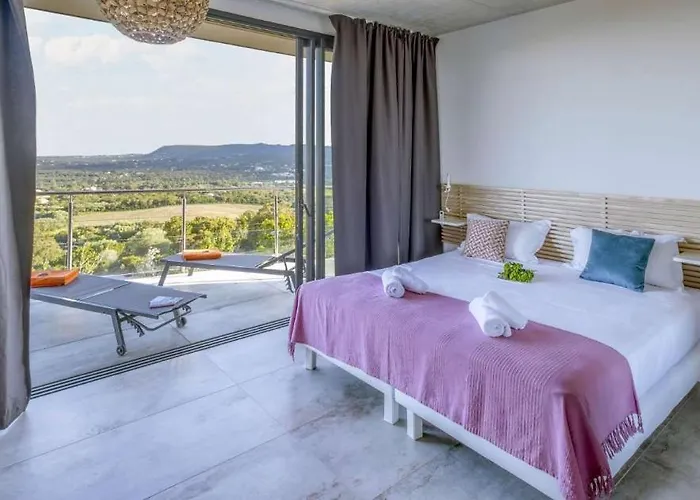 Family Villa, Beautiful Open Sea View & Scrubland Vila